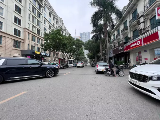 Nam Tu Liem