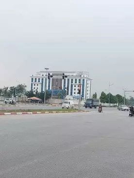 Nam Tu Liem