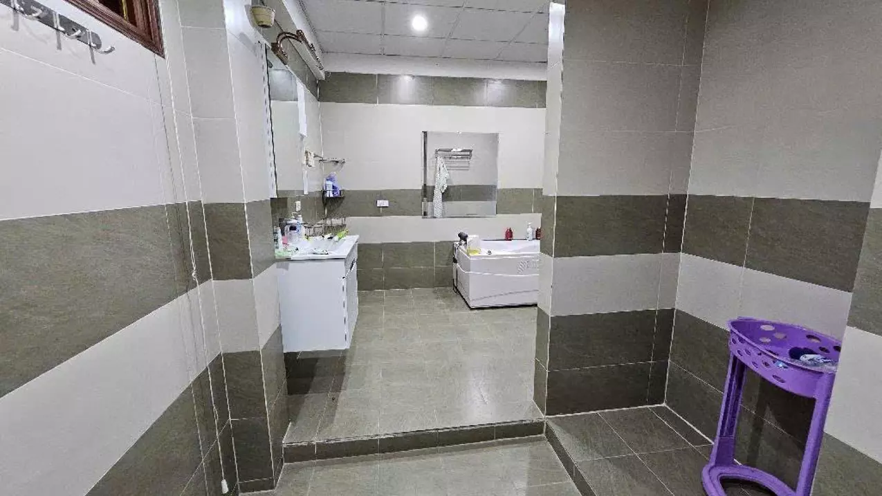 apartment for sale 6.5 billion - usage nearly 200m2 in nam trung yen urban area