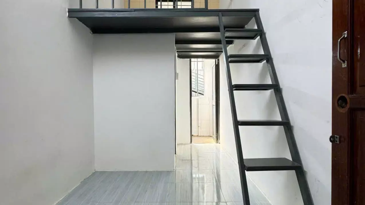 binh tan! student accommodation room needs a quiet space, tel: 08677272 .... ( minh hy )