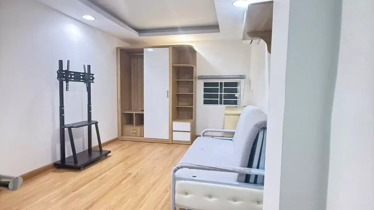 close: beautiful house in go vap - car alley - 3.55 billion (reduced 130 million)