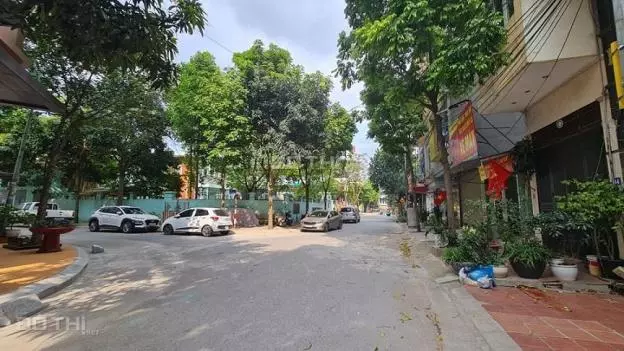 Nam Tu Liem