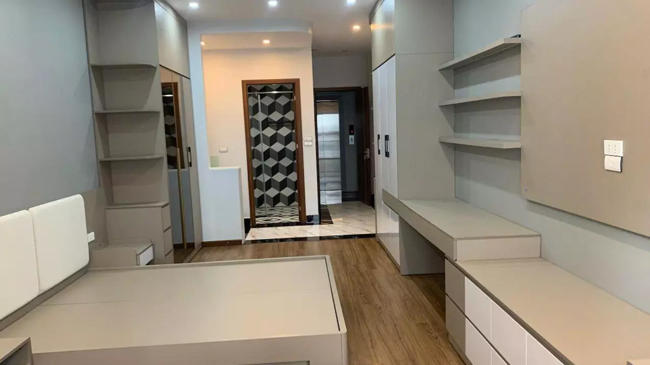 Long Bien
