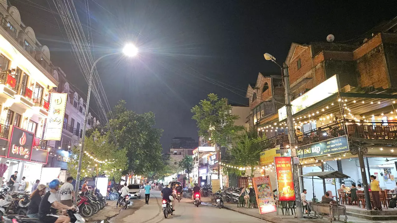 Nam Tu Liem