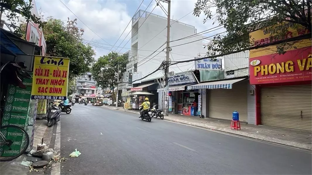 Tan Phu