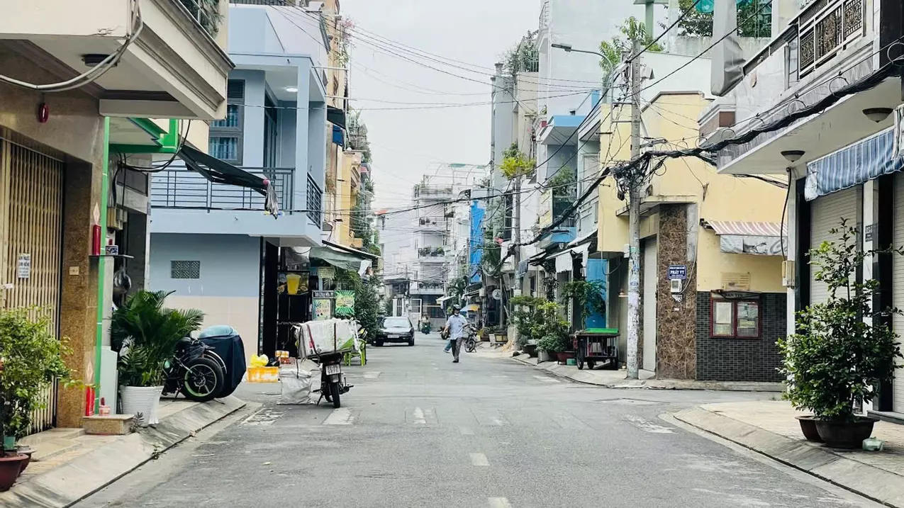 Tan Phu