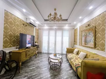 Long Bien