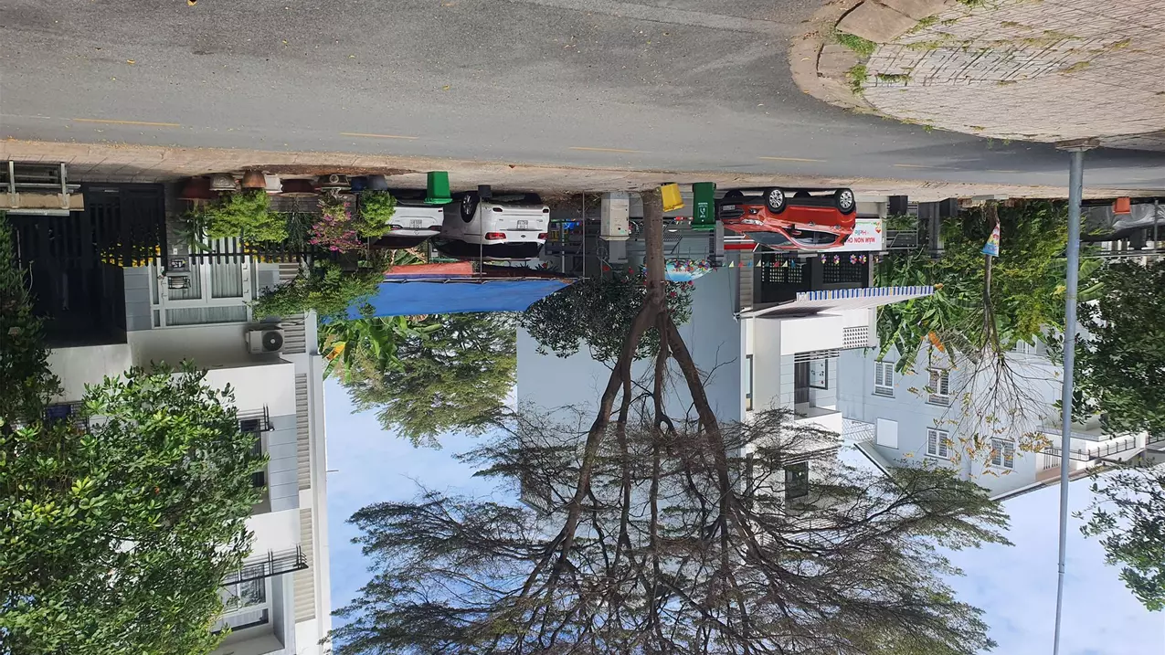 District 9
