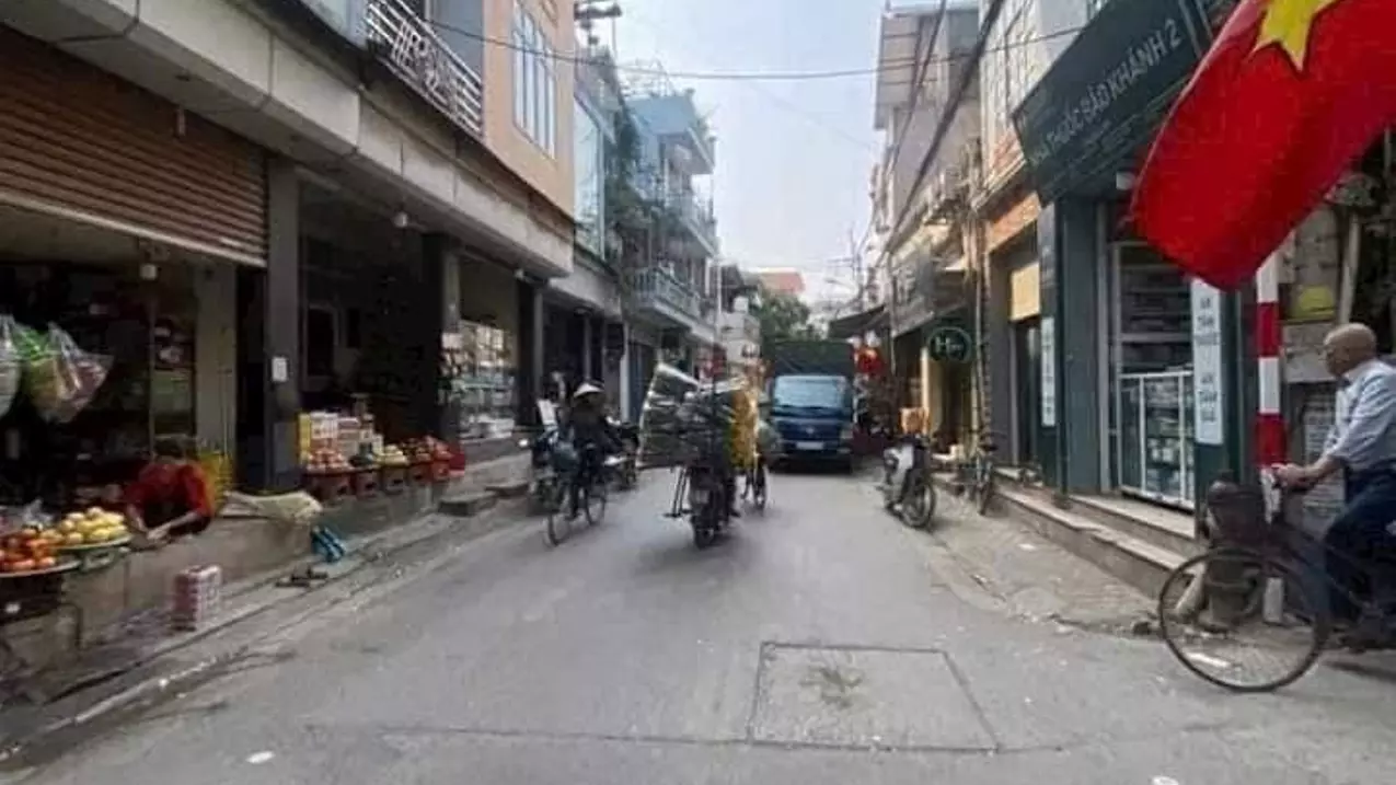 Nam Tu Liem
