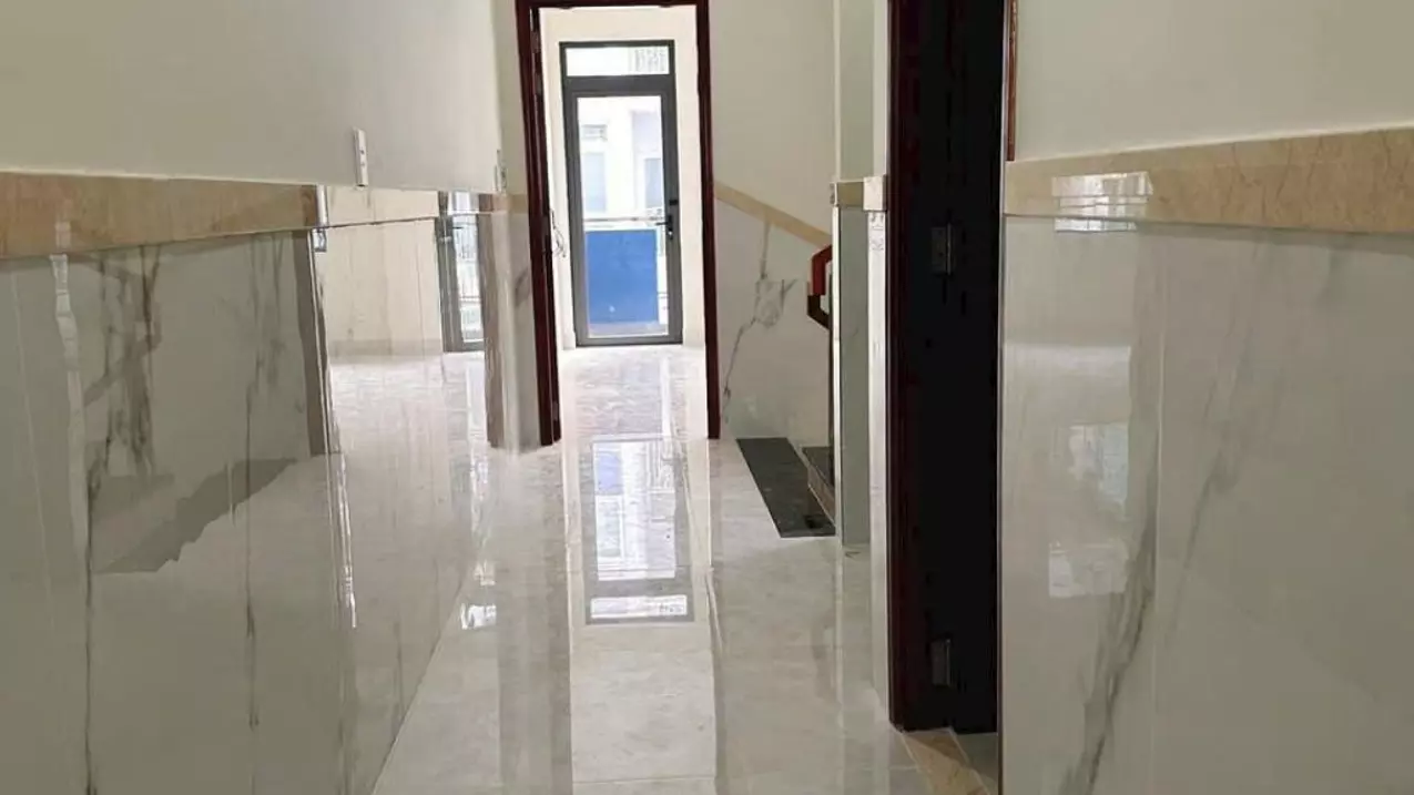only 9.9 billion - 3-floor house with car alley phan van hon district 12 fall 16 million/month
