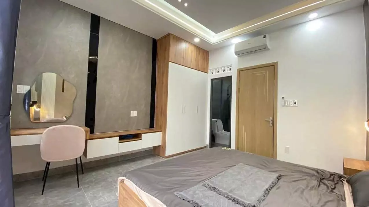 sale with a strong reduction of 5 hundred million! thanh xuan townhouse in district 12, beautiful, modern, full interior