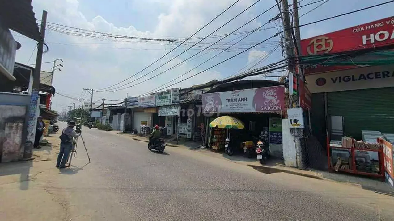 selling 1,146m2 of full land frontage to trinh thi mien, hoc mon, price 29.5 billion
