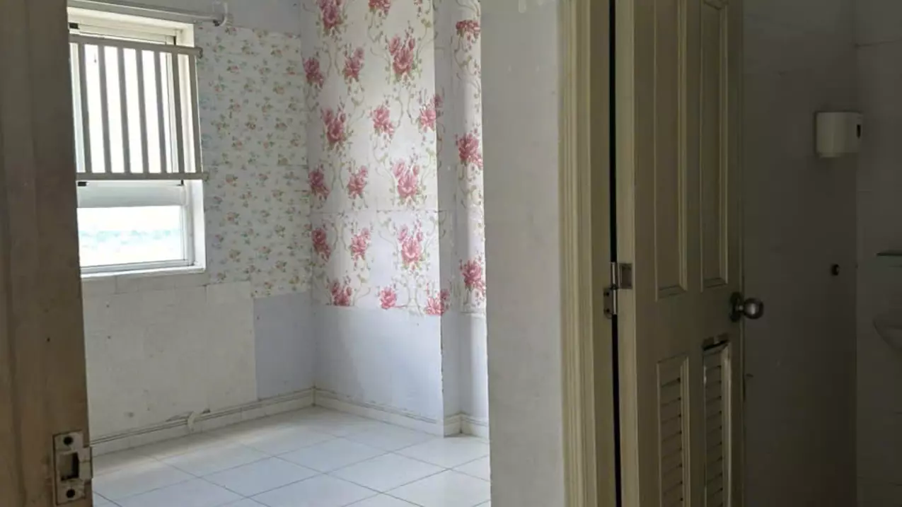 selling 8th floor apartment at hqc plaza apartment building, nguyen van linh, an phu tay, 1.05 billion, 55 m2