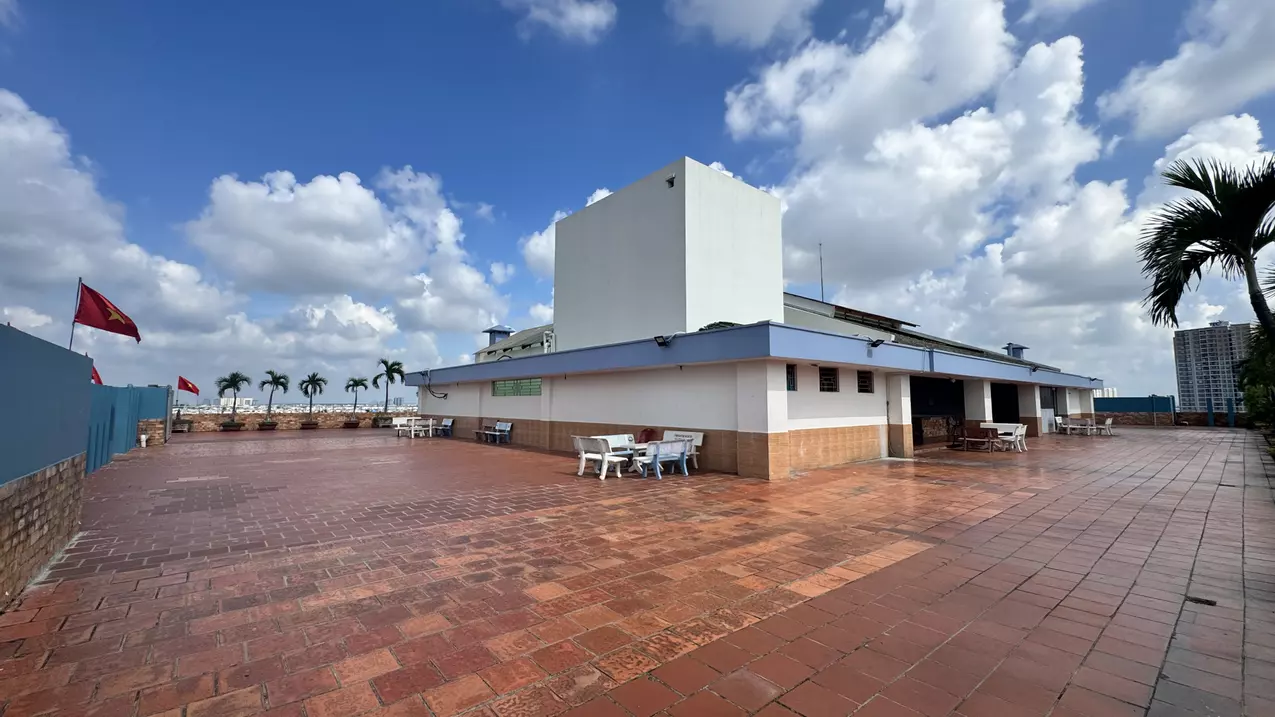 selling apartment at 62 ba hom by owner