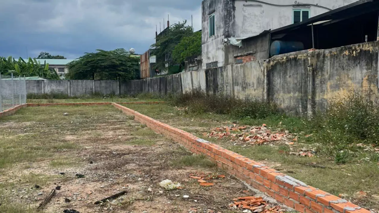 selling land 1300m2 price 10 million/m2 ba diem 5 6m asphalt road