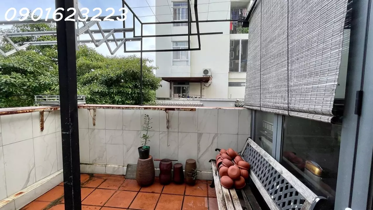 selling luxury apartment with garden - my vien district 7