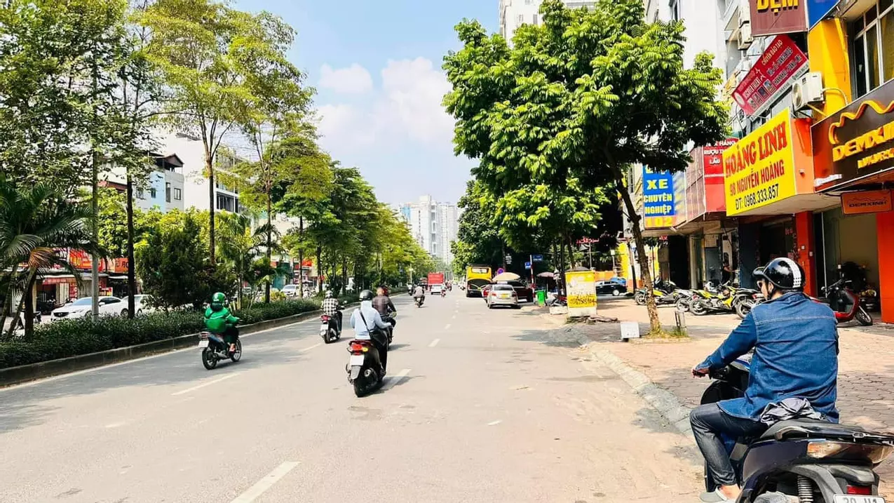 Nam Tu Liem