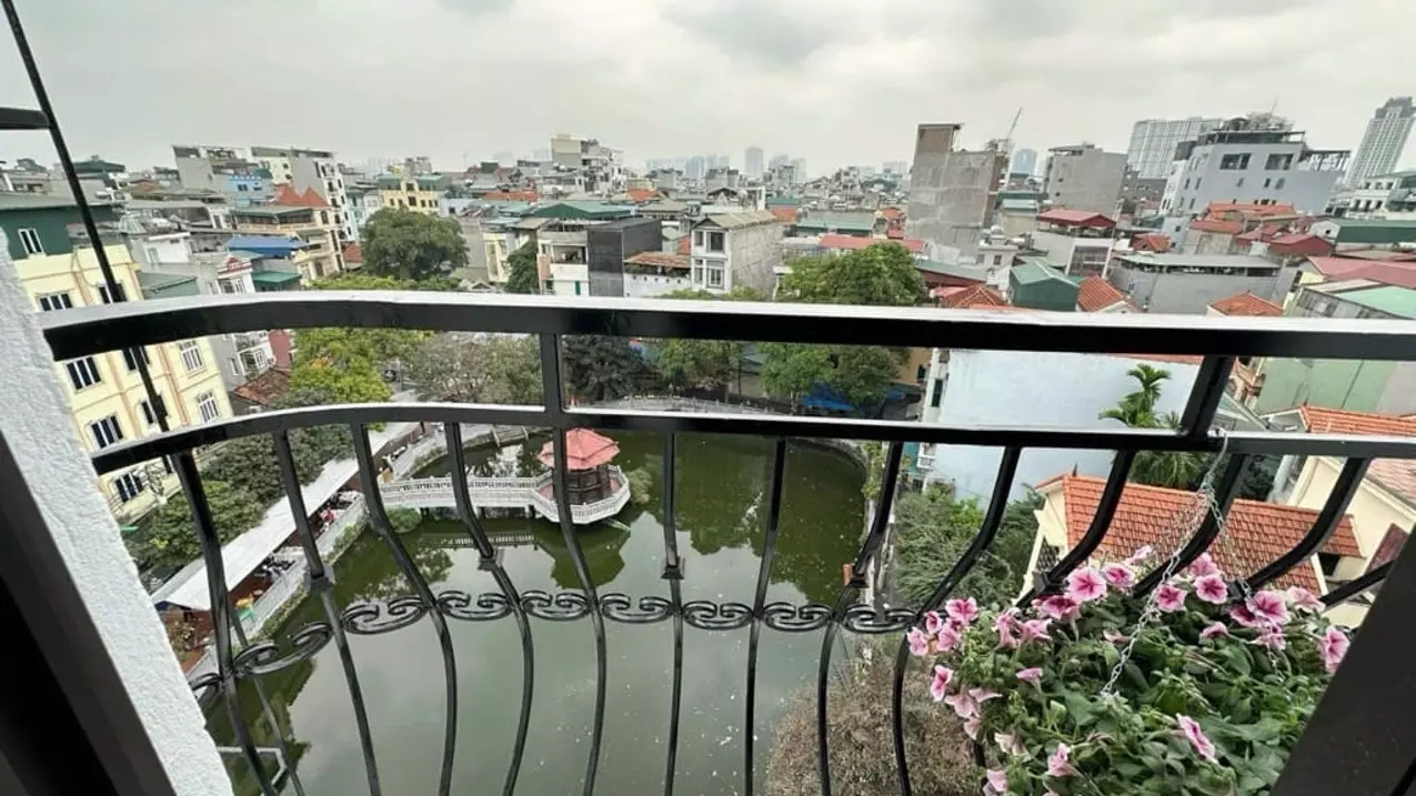 Nam Tu Liem