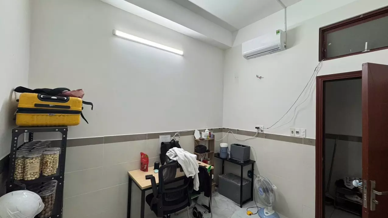 serviced apartment right at rach ong market, 6 floors new, 140m2, only 9 billion 8
