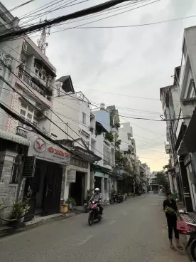 Tan Phu