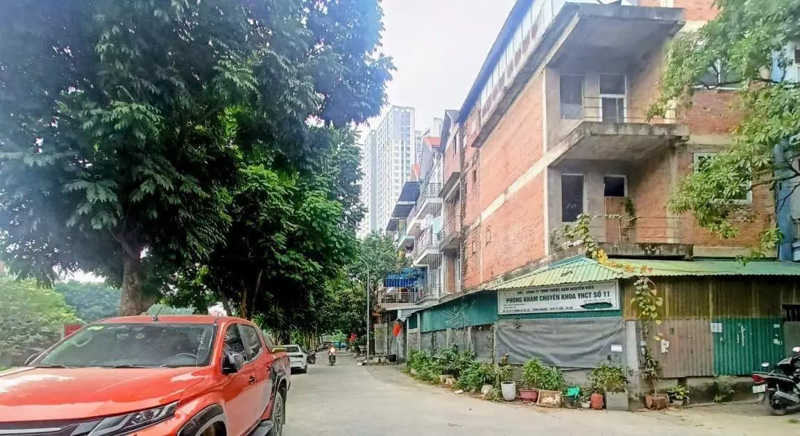 Nam Tu Liem