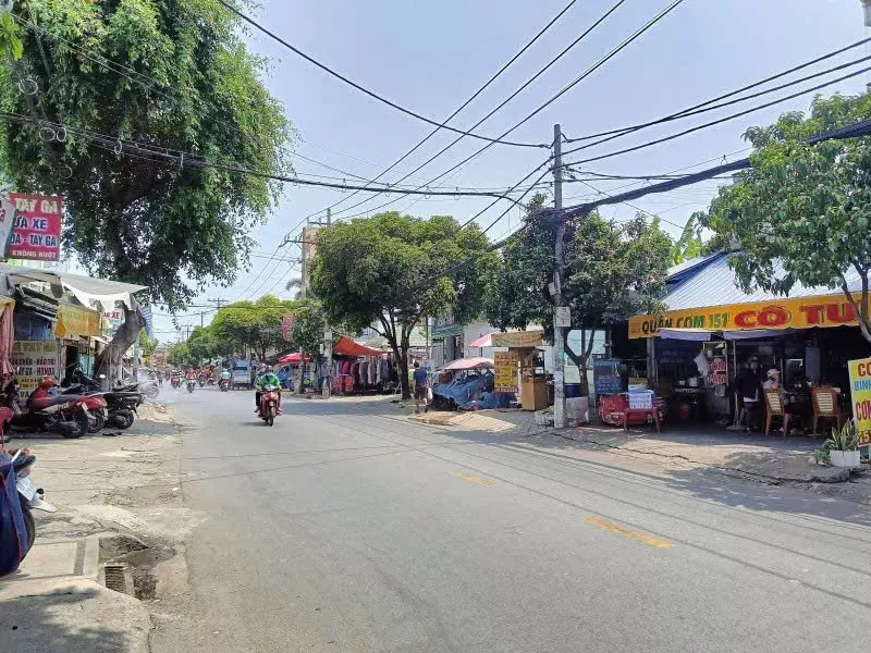 Tan Phu