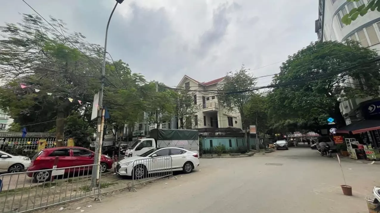 Nam Tu Liem