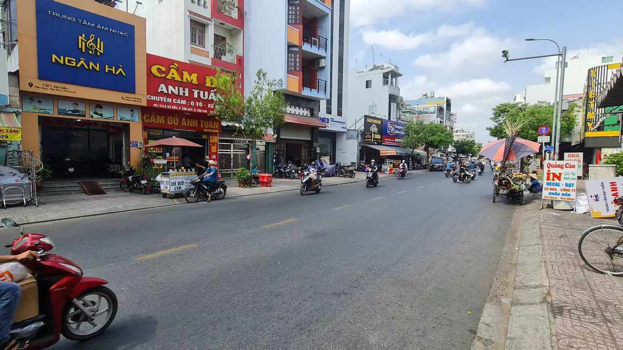 Tan Phu