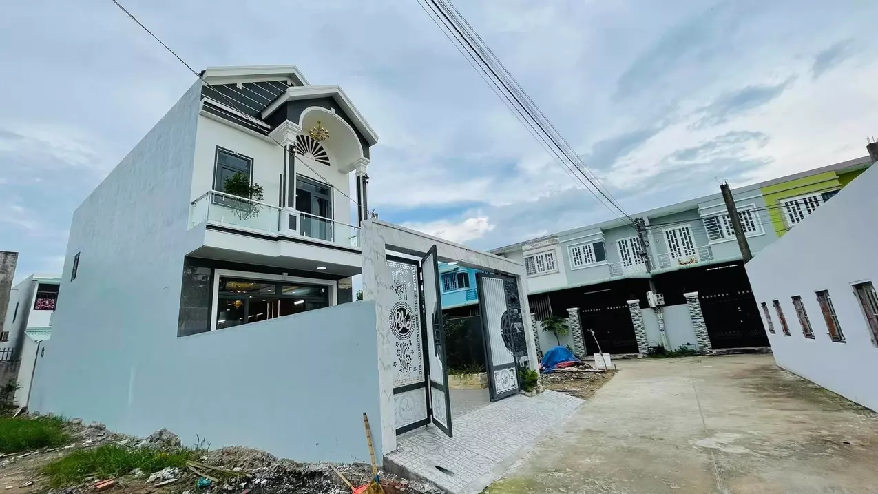 house for sale in binh chanh, right in the district administrative center, full amenities, high-class residential area..!
