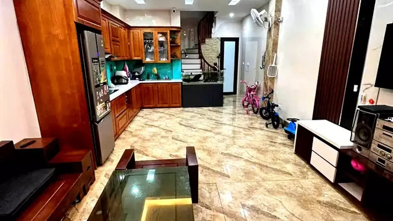 Nam Tu Liem