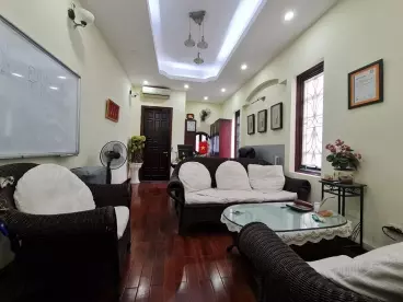 Nam Tu Liem
