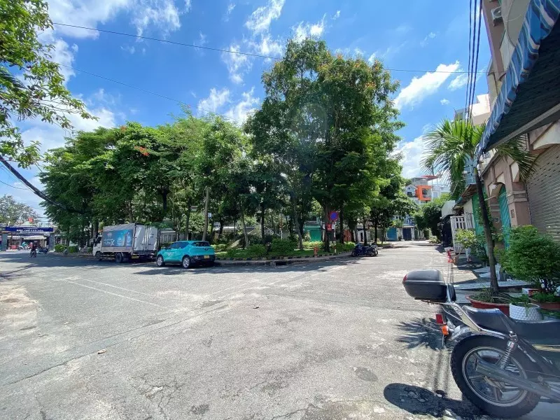 Tan Phu