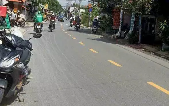selling 1,146m2 of full land frontage to trinh thi mien, hoc mon, price 29.5 billion