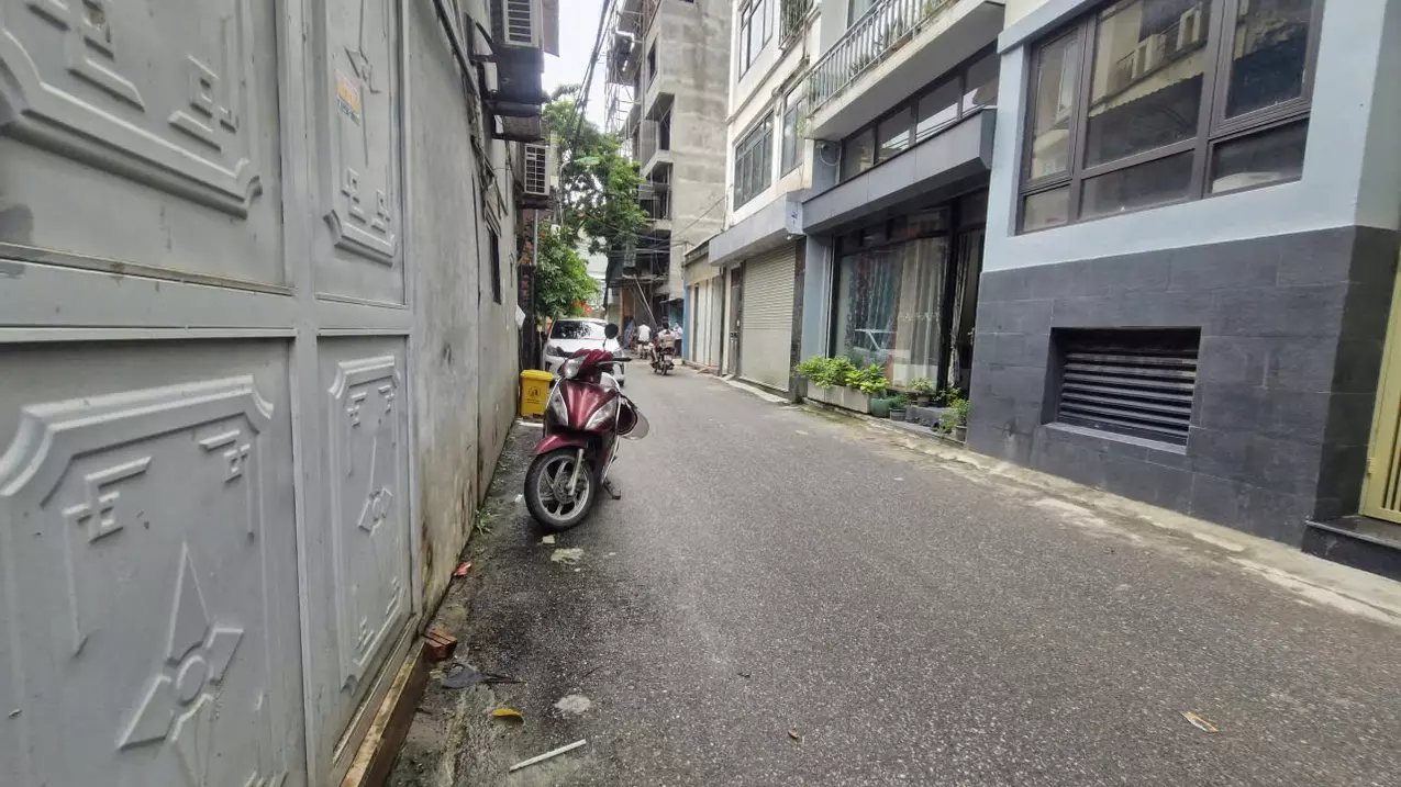 Nam Tu Liem