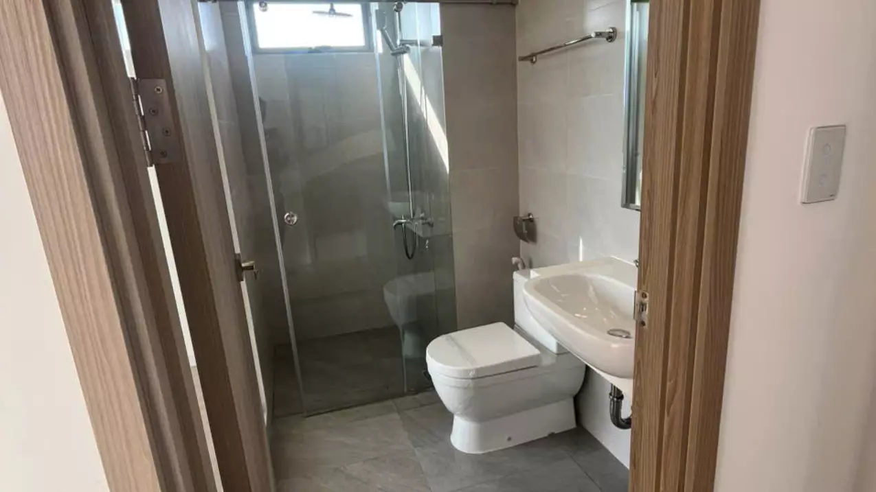 95m2 - estimated price 5.7 billion - corner apartment with pink book, 3 bedrooms, 3 bathrooms, eastmark district 9