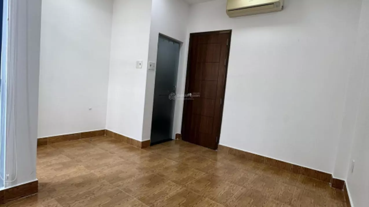apartment for sale ly, trung tam social house, district, city, huge capacity, 5 tons, 6 bedrooms