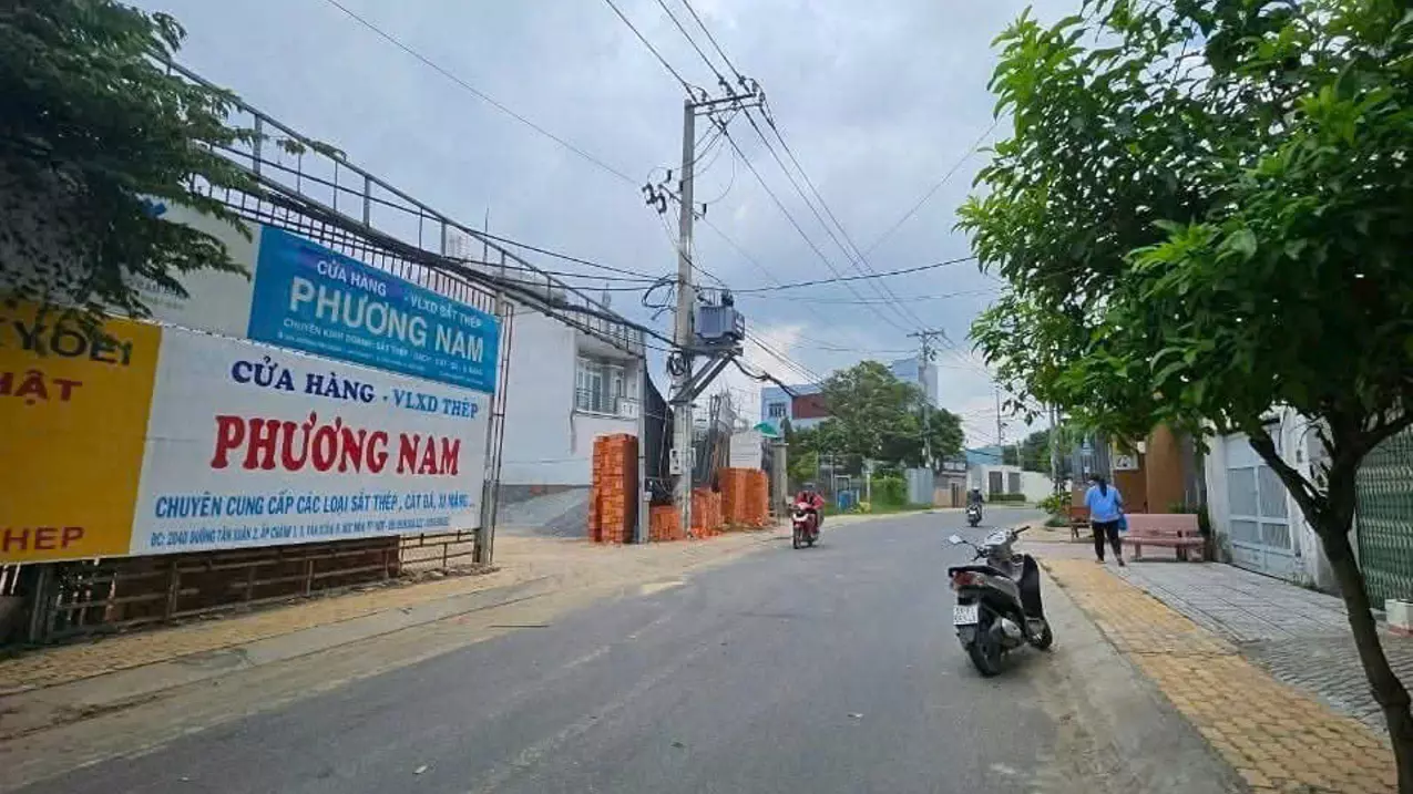 Tan Phu
