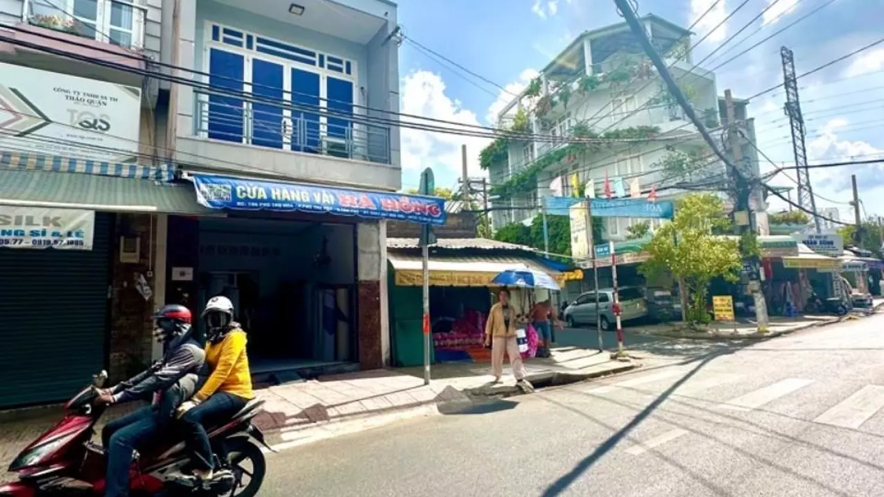 Tan Phu