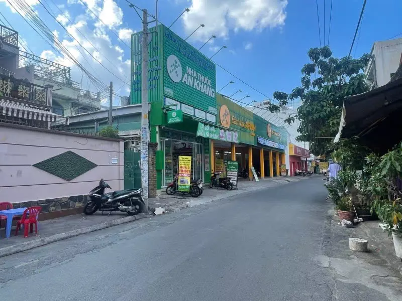 Tan Phu