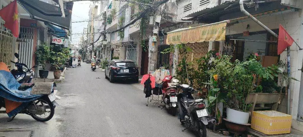 Tan Phu