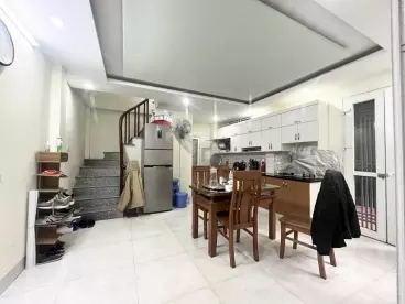 Nam Tu Liem