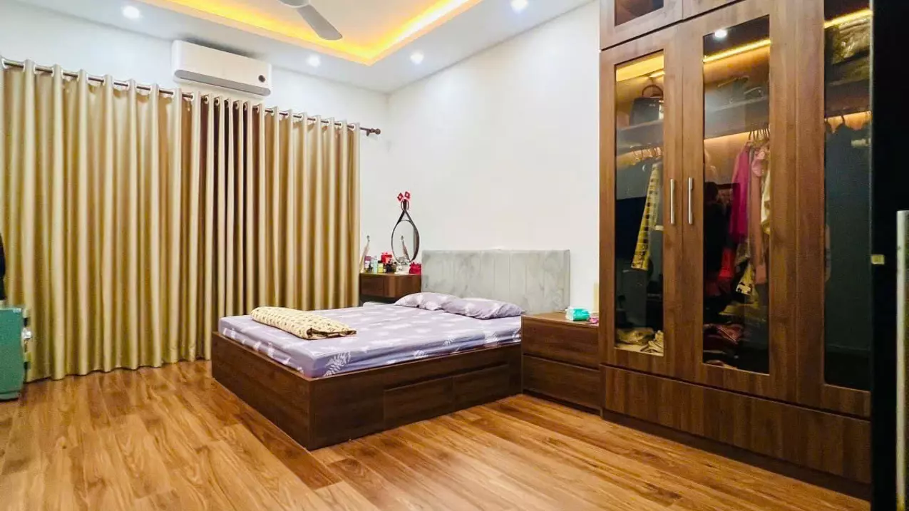 Hoang Mai