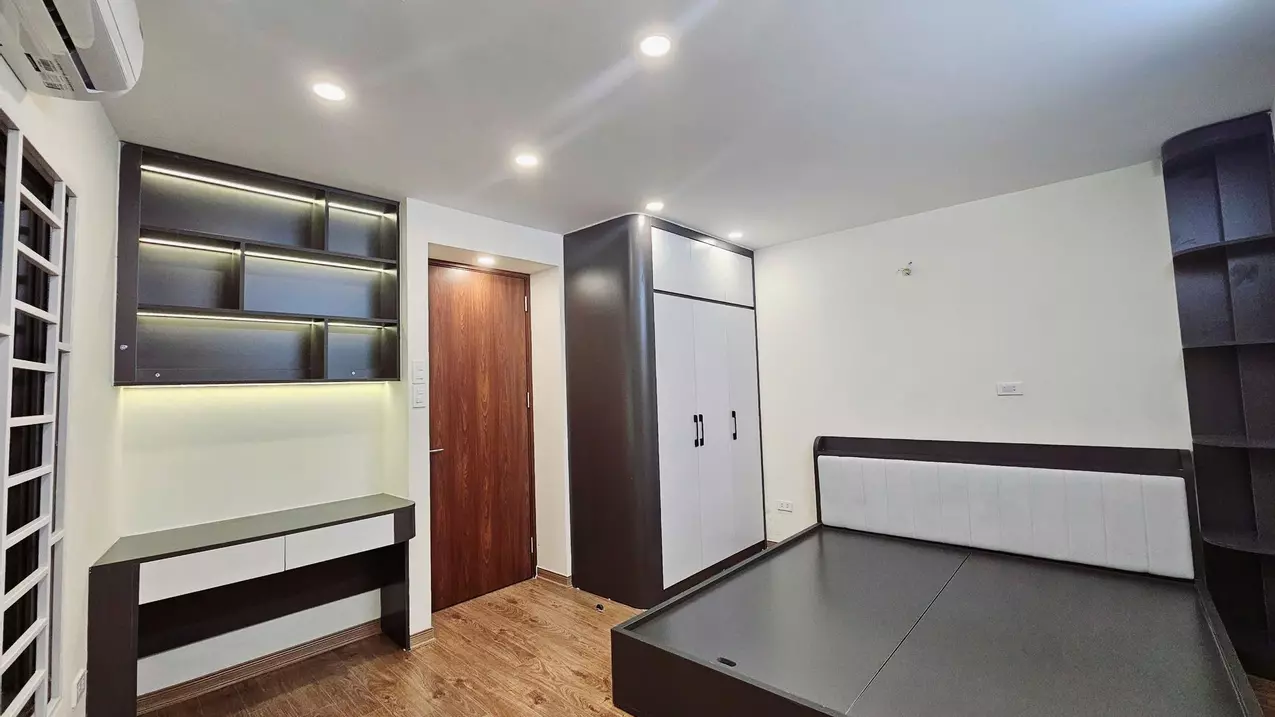 Nam Tu Liem