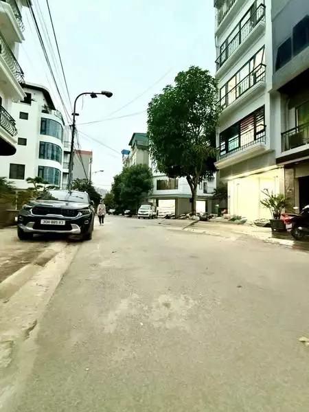 Nam Tu Liem