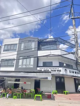 District 8