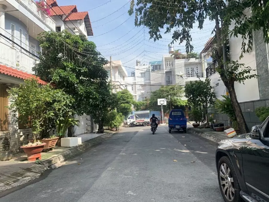 Tan Phu