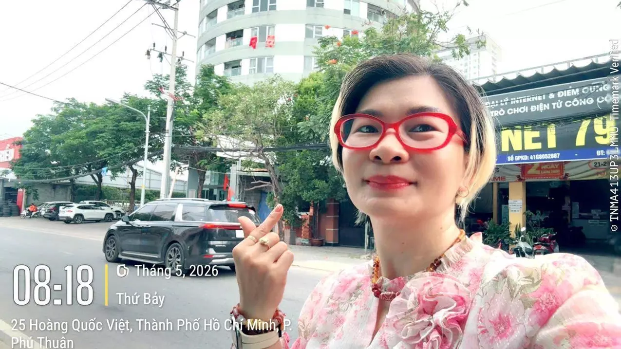 selling land of 99m2, giving away a 4-level house, suitable for new construction, alley 8m from the front, nguyen duy trinh, binh trung