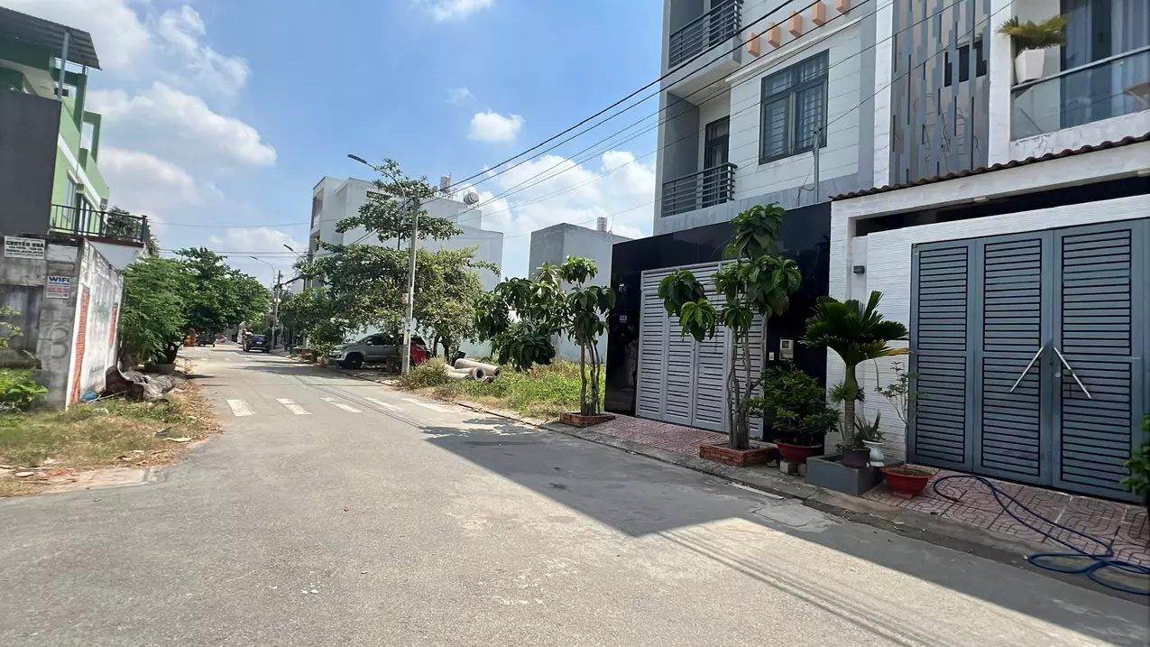 selling residential land with pink book, warehouse available in district 9, 104m2, width 6.3m