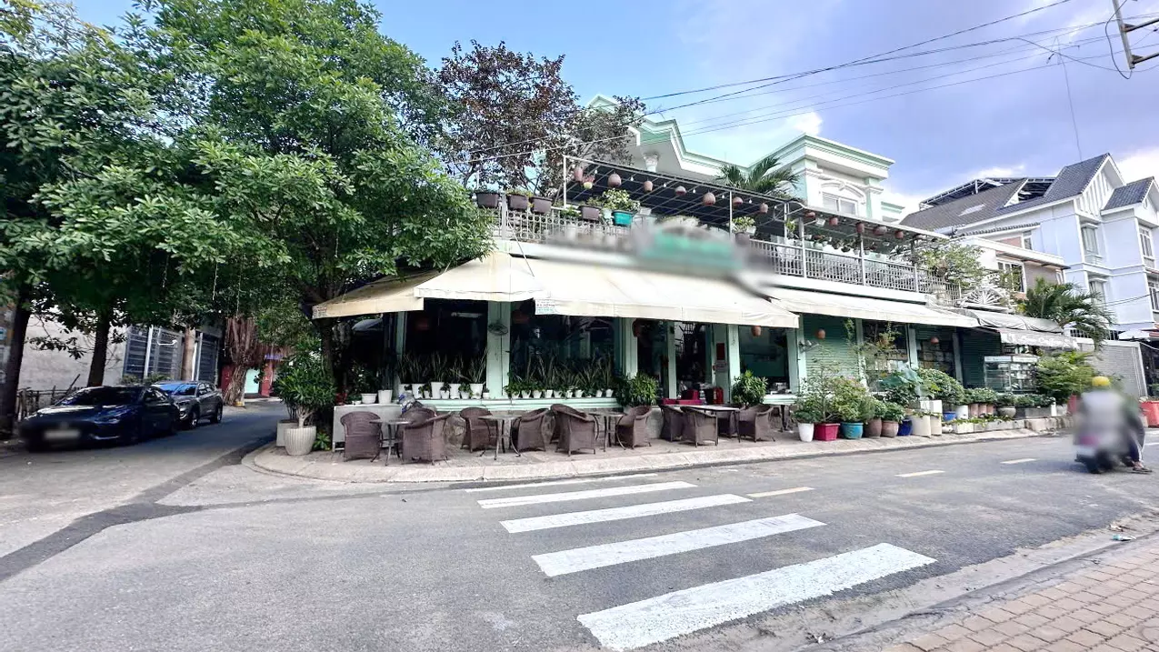 District 8