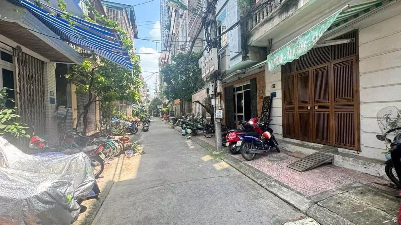 Ha Dong